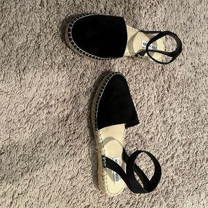 Brand new Steve Madden espadrilles size 8